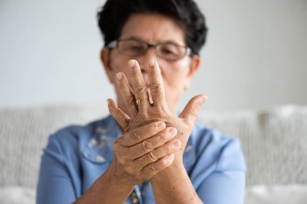Kenali Penyebab dan Penanganan Arthritis Rheumatoid