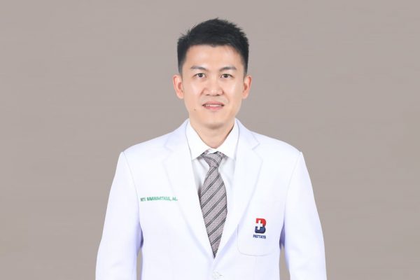 Rekomendasi Dokter Urologi: dr. Niti Navanimitkul