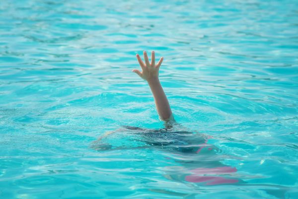 5 Langkah Pertolongan Pertama saat Tenggelam
