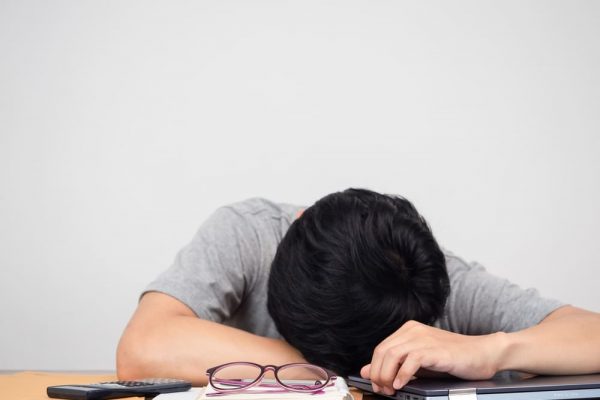 8 Cara Mengatasi Badan Lemas dan Kelelahan