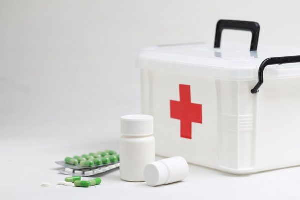 9 Jenis Obat Ini Wajib Ada di Kotak P3K Anda!