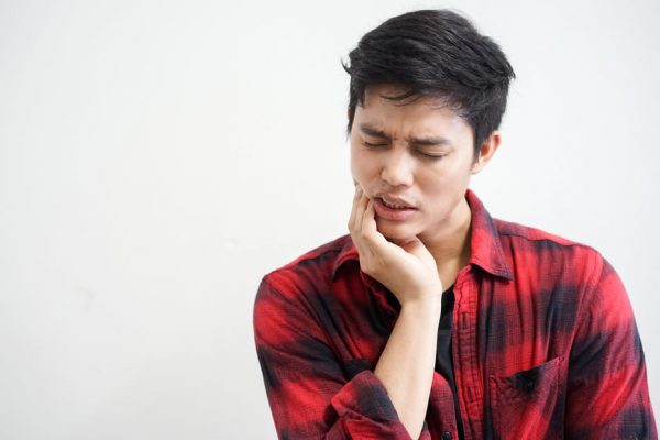 7 Cara Memperbaiki Kondisi Rahang Bergeser