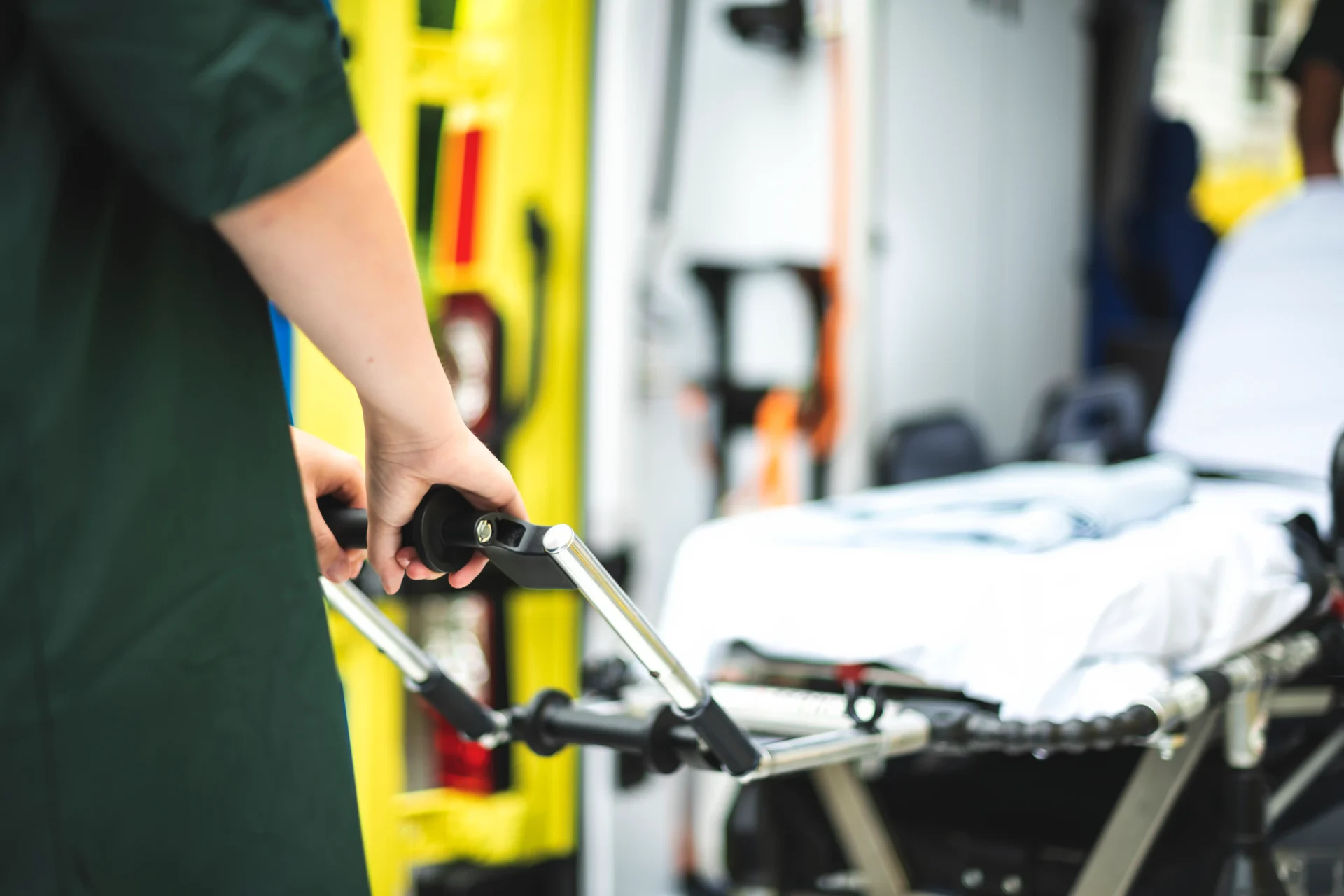 Read more about the article Layanan Medical Escort (Pendampingan Perjalanan Medis) Kavalink