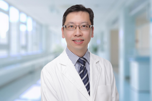 Dr. Ng Khai Oon: Ahli Rekonstruksi Sendi dan Bedah Ortopedi di Island Hospital Penang