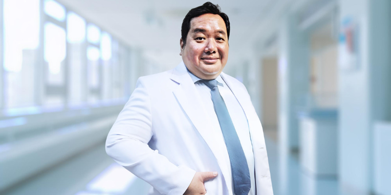 Read more about the article Dr. Egi Edward Manuputty: Top Urologi di Primaya Hospital PGI Cikini