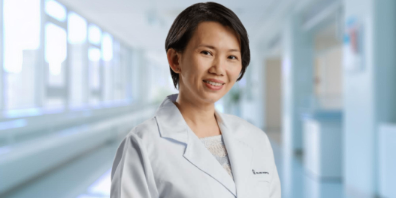 Read more about the article Dr. Ng Ying Fun: Top Rheumatologist di Island Hospital