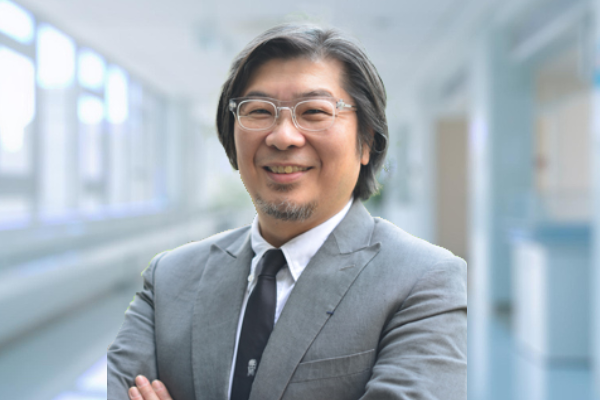 Dr. Tan Tiang Hwee Donald: Top Ophthalmologist di Mount Elizabeth Novena Hospital