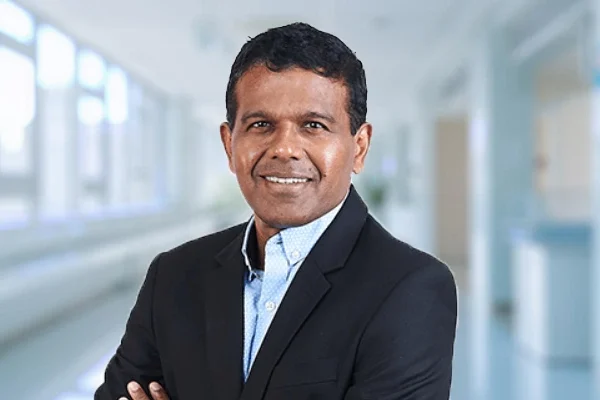 Dr. Paul Selvindoss Top Spesialis Bedah Umum di Gleneagles Hospital Kuala Lumpur