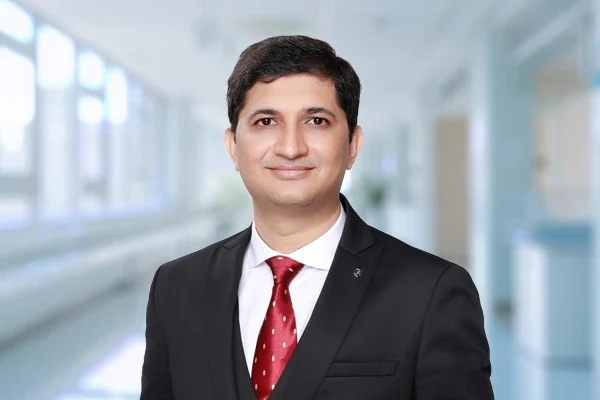 Dr. Prakash Rameshchandra Paliwal Top Neurologist di Gleneagles Hospital, Singapore