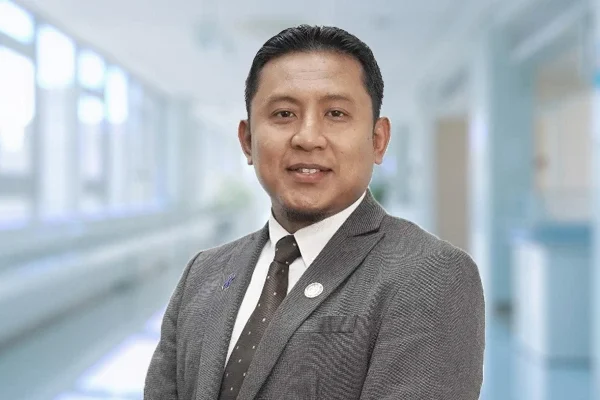 Dr. Muhammad Ash Shafhawi: Top Dokter Bedah Kolorektal di KPJ Damansara Specialist Hospital
