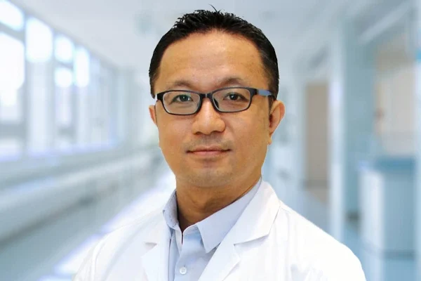 Dr. Ang Chin Wee: Top Spesialis Bedah Kolorektal di Mahkota Medical Centre