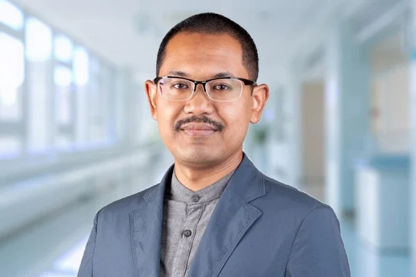 Dr. Nor Faizal Ahmad Bahuri Top Spesialis Bedah Saraf di KPJ Tawakkal KL Specialist Hospital