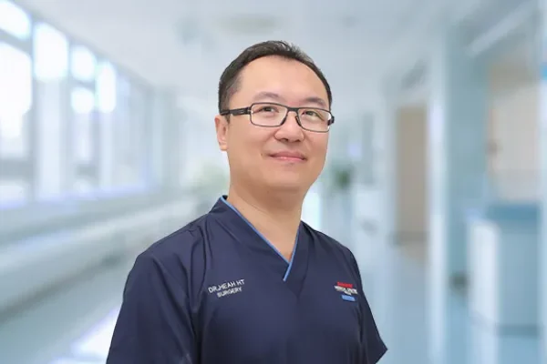 Dr. Heah Hsin Tak Top Dokter Bedah Kolorektal di Sunway Medical Centre Penang