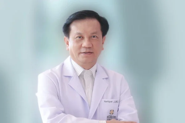 Dr. Nattipat Juthacharoenwong, M.D. Top Dokter Jantung Anak di Samitivej International Children’s Hospital (Srinakarin)