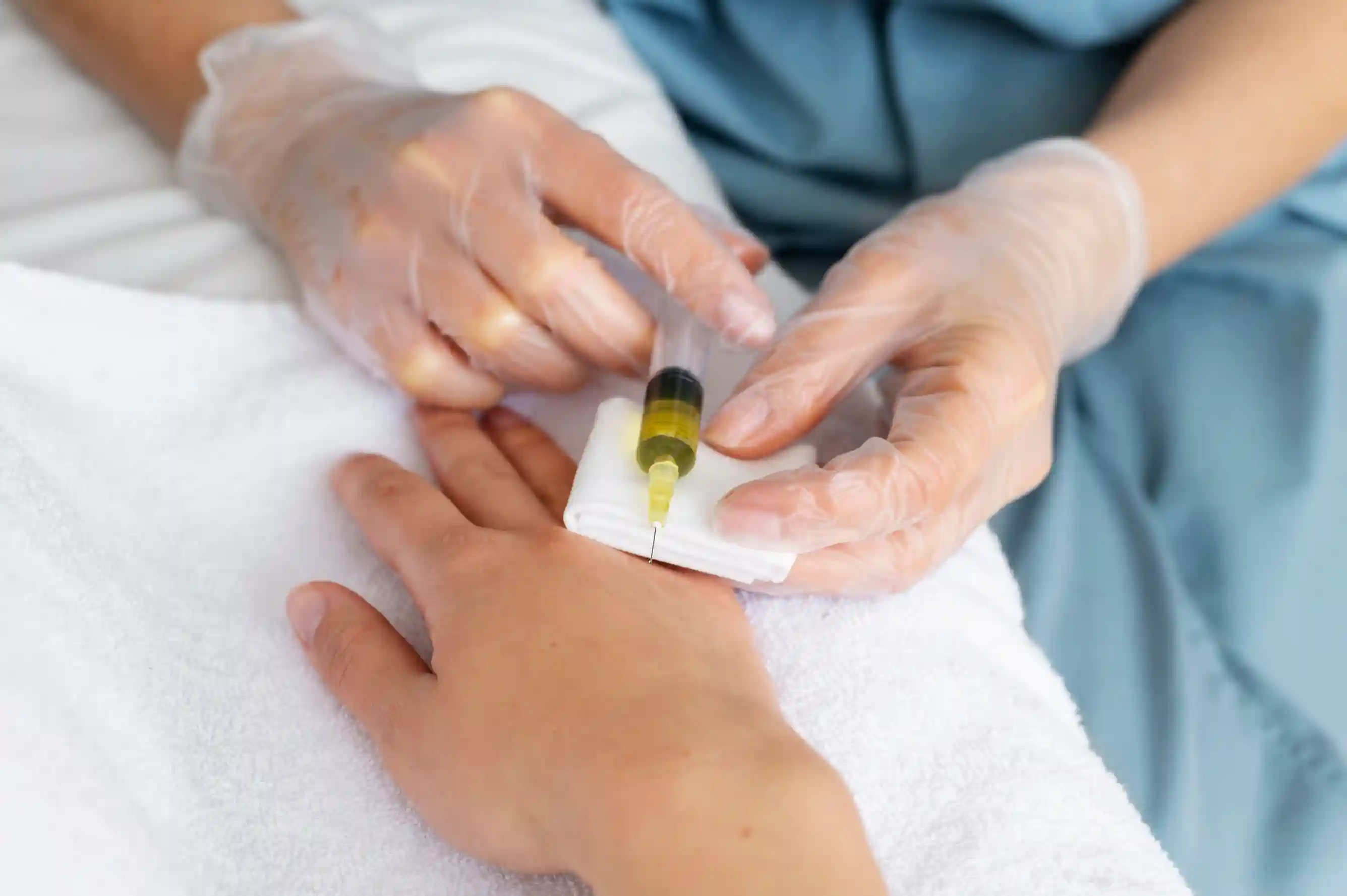 Read more about the article Infus Vitamin B Kompleks: Manfaat untuk Badan Sering Kesemutan