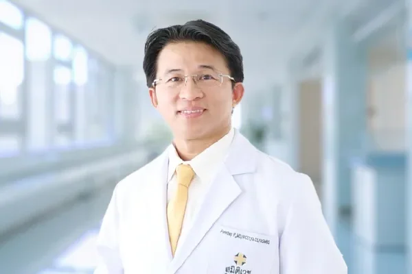 Dr. Pornthep Prathanvanich Top Dokter Kolorektal di Samitivej Sukhumvit Hospital, Thailand