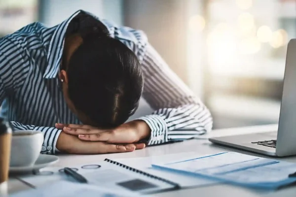 Apa Perbedaan Burnout dan Depresi?