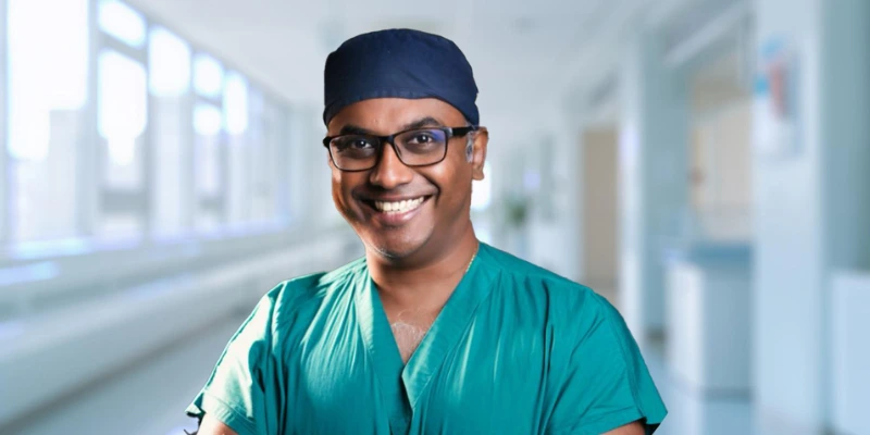 Read more about the article Dr. Kirubakaran Malapan: Top Dokter Bedah Payudara, Bariatrik, dan Endokrin di Gleneagles Penang