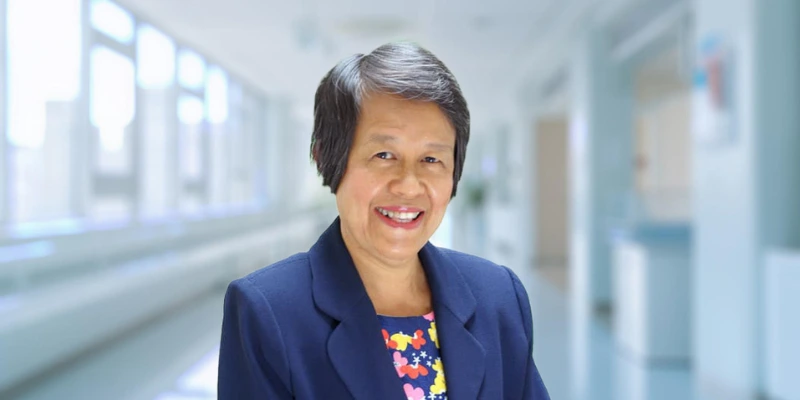 Read more about the article Dr. Ng Siew Eng: Top Dokter Spesialis Kandungan di Timberland Medical Centre Kuching