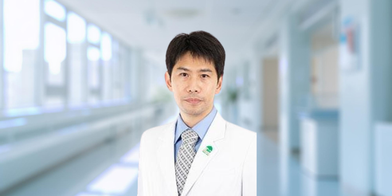 Read more about the article Dr. Kongpon Tangpanitandee Top Bedah Laparoskopi di BNH Hospital