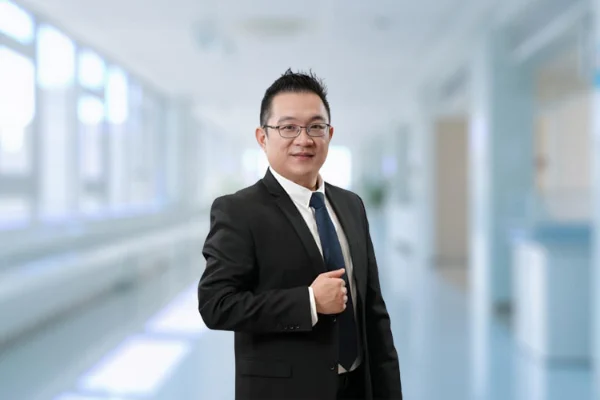 Dr Michael Wong Pak Kai Top Dokter Bedah Kolorektal di Sunway Medical Centre