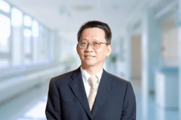 Dr. Mathew Tung Yu Yee Top Dokter Bedah Saraf di Gleneagles Medical Centre Singapura