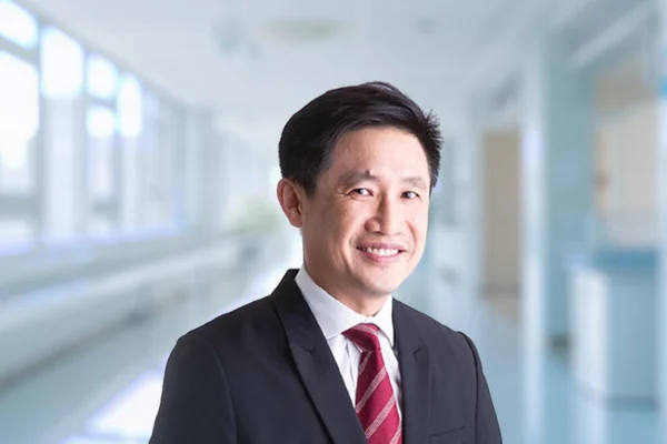 Dr Ooi Lai Hock Top Dokter Ortopedi di Island Orthopaedic Gleneagles Medical Centre