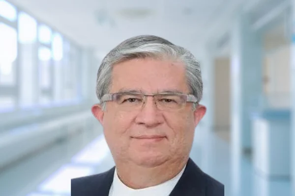 Dr Stanley Ralph Ernest Top Spesialis THT di Gleneagles Medical Centre