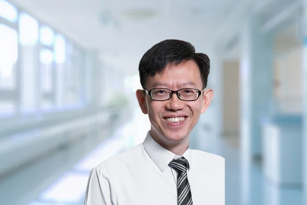 Dr Ivan Tham Weng Keong Top Dokter Spesialis Onkologi Radiasi di Gleneagles Hospital dan Mount Elizabeth Singapura