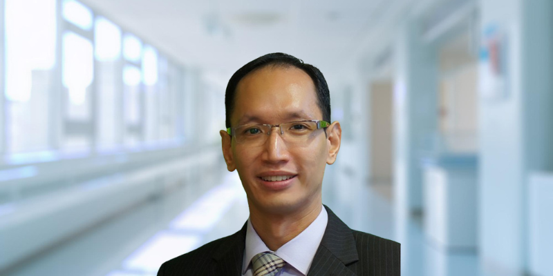 Read more about the article Dr Yam Kean Tuck Andrew Top Spesialis Bedah Tangan di Gleneagles Hospital Singapura