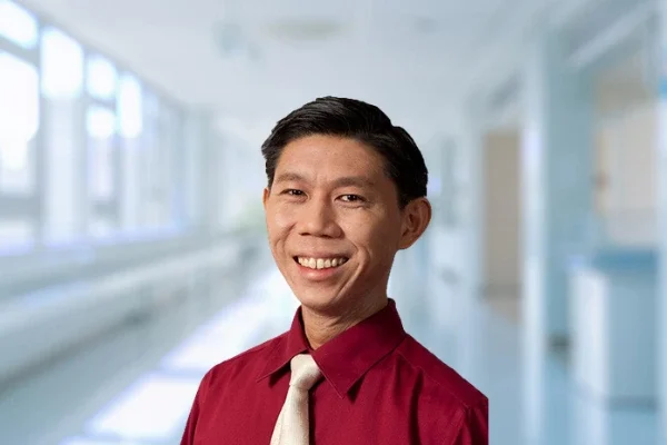 Dr Lee Kuo Ann Top Dokter Onkologi Radiasi di Gleneagles Hospital dan Mount Elizabeth Hospital