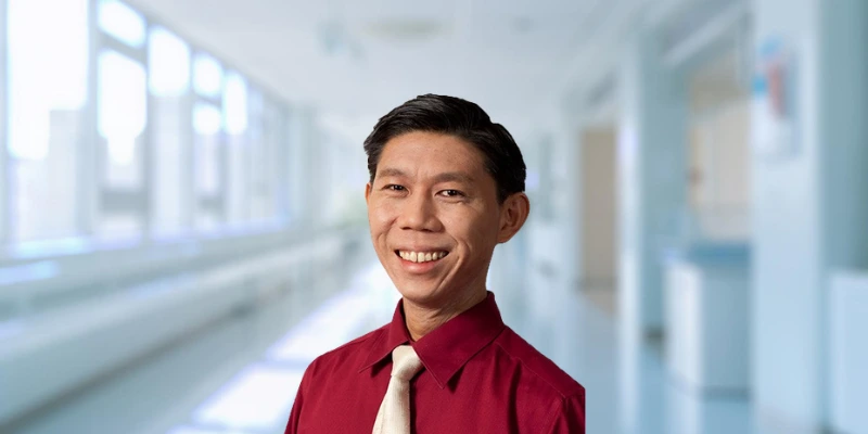 Read more about the article Dr Lee Kuo Ann Top Dokter Onkologi Radiasi di Gleneagles Hospital dan Mount Elizabeth Hospital