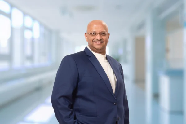 Dr Suhail Suresh Abdullah Top Dokter Ortopedi dan Bedah Trauma di Sunway Medical Centre Kuala Lumpur