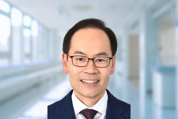 Dr Tan Yau Min Gerald Top Dokter Urologi di Gleneagles Hospital dan Mount Elizabeth Singapura