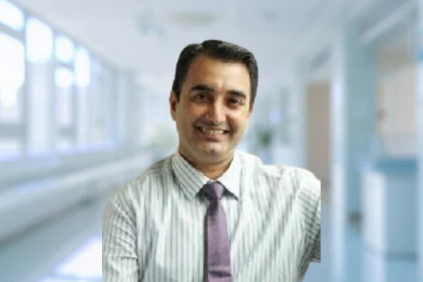 Dr Singh Shekawat Ravindra Top Dokter Spesialis Neurologi di Mount Elizabeth Novena Hospital