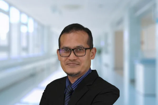 Dr Ahmad Rustam Mohd Zainudin Top Dokter Anak di KPJ Penang Specialist Hospital