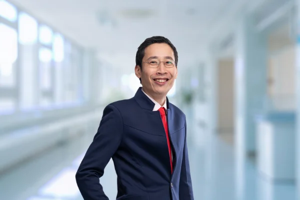 Dr Lim Hsien Han Top Dokter Spesialis Mata di Sunway Medical Centre Kuala Lumpur