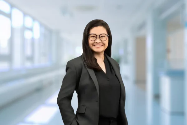 Dr. Yang Shiwen Valerie Top Dokter Onkologi di Mount Alvernia Hospital